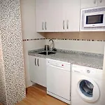 A Pocos Minutos Del Centro Con Parking Gratis En El Edificio Nº Registro Vu-74 * Salamanca