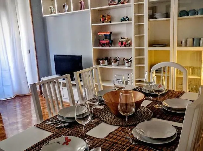 A Pocos Minutos Del Centro Con Parking Gratis En El Edificio Nº Registro Vu-74 Appartement