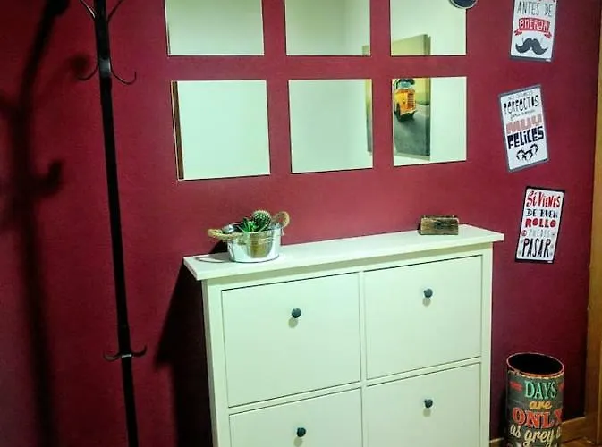 A Pocos Minutos Del Centro Con Parking Gratis En El Edificio Nº Registro Vu-74 *